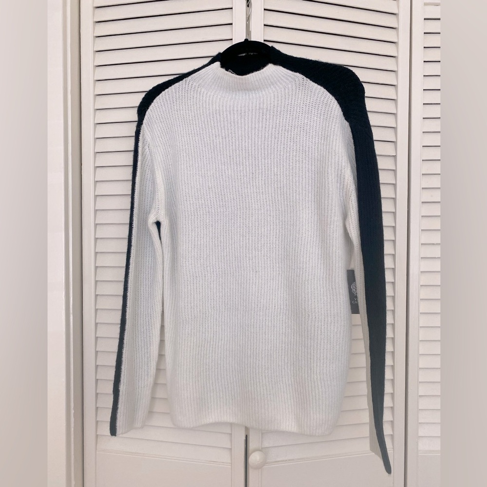 Vince Camuto color block sweater